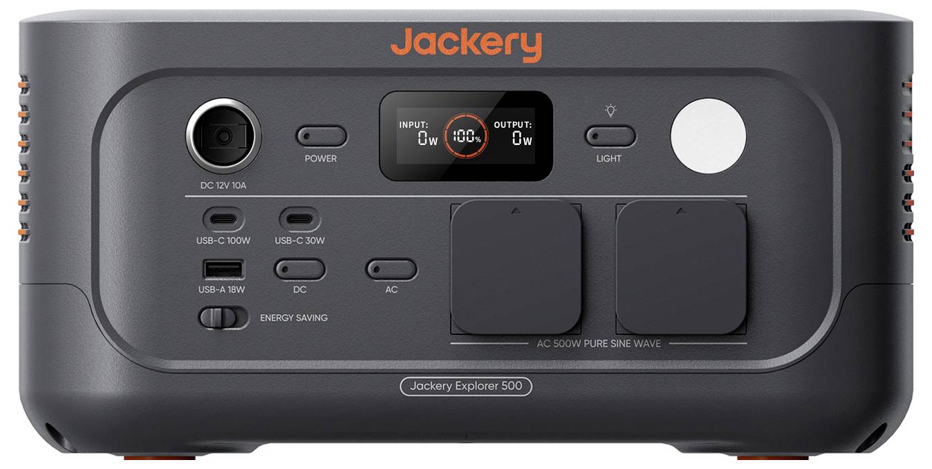 Vorderansicht einer tragbaren Jackery Explorer 500 Stromversorgungsstation mit LCD-Display, Wechselstromausgängen, USB-Anschlüssen, Gleichstromeingängen, Ein-/Ausschalter und Lichtkontrolle.