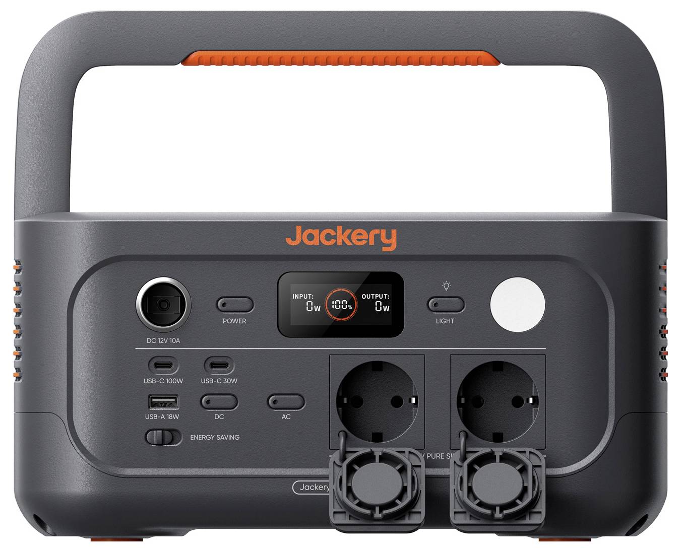Vorderansicht einer tragbaren Jackery-Stromstation mit Griff, Display, mehreren AC-/USB-Anschlüssen und zwei Kühlventilatoren am unteren Ende.