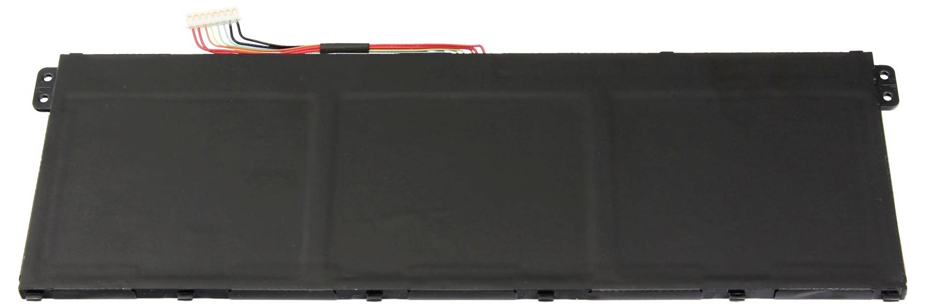 Schwarzes rechteckiges Batteriepaket mit drei Panelbereichen und sichtbarer roter und schwarzer Verkabelung oben, vor einem weißen Hintergrund dargestellt.