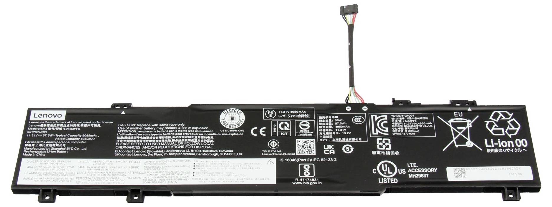 Schwarzes Lenovo-Laptop-Akkupack mit Kennzeichnungsetiketten, Warnsymbolen und Recycling-Symbolen auf weißem Hintergrund