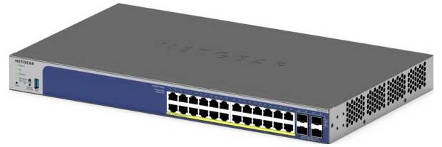 Rack-gestützter NETGEAR-Netzwerk-Switch mit 24 Ethernet-Anschlüssen und 2 Uplink-Anschlüssen, gezeigt in schräger Vorderansicht.