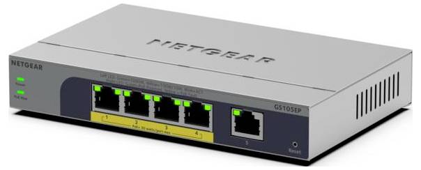 NETGEAR GS105EP Fünf-Port-Ethernet-Switch, Vorderansicht mit fünf LAN-Anschlüssen und Statusleuchten auf einem silbernen Desktop-Gerät.