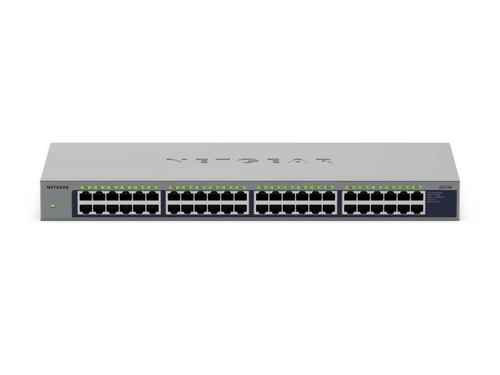 Vorderansicht eines NETGEAR Ethernet-Netzwerk-Switches mit 48 nummerierten RJ45-Anschlüssen und Status-LEDs auf weißem Hintergrund.
