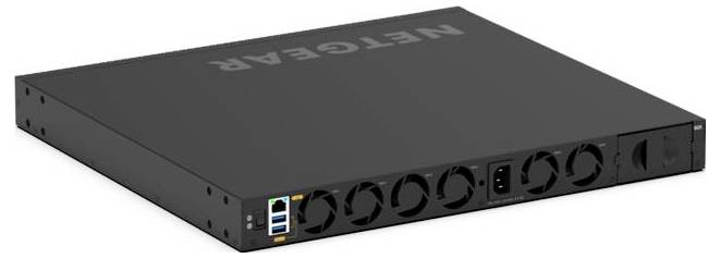 Schwarzes 1U-Rack-montiertes Netzwerk-Gerät mit vorderen Lüftungsschlitzen und Anschlüssen, mit der Bezeichnung „NETGEAR