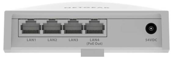 Vorderansicht eines grauen Netzwerk-Switches mit vier Ethernet-Anschlüssen mit den Bezeichnungen LAN1, LAN2, LAN3 und LAN4 (PoE Out) sowie einem 54VDC-Stromeingang auf der rechten Seite.