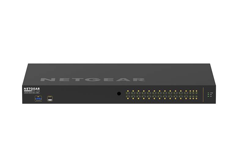 Frontansicht eines NETGEAR-Rackmount-Netzwerkschalters mit zwei USB-Anschlüssen auf der linken Seite und Reihen von Ethernet-Anschlüssen sowie Status-LEDs auf der rechten Seite.