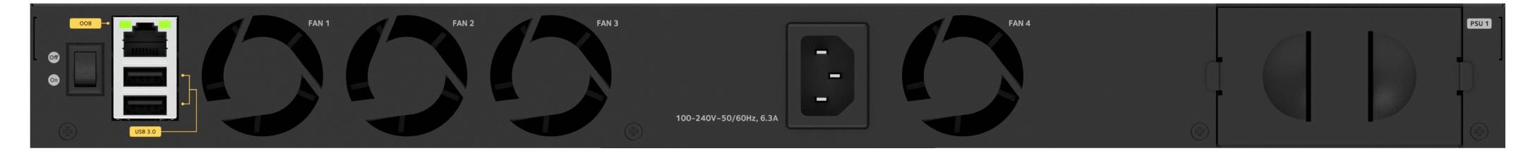 OSRAM tragbarer Starthilfegerät für Autos, angeschlossen an eine Autobatterie mit roten und schwarzen Klemmen im Motorraum, zeigt 100% Ladung an.
