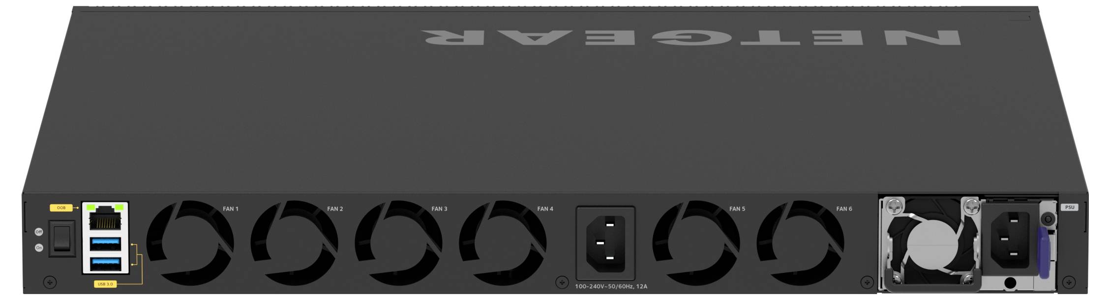 Rückseite eines NETGEAR-Netzwerk-Switches zur Rack-Montage mit mehreren Ethernet-Anschlüssen, Lüfteröffnungen und Stromverbindungen.