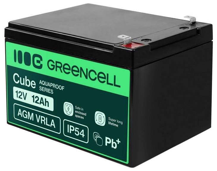 Black Greencell Cube Aquaproof 12V 12Ah AGM VRLA Batterie mit IP54-Schutzart und Pb+-Kennzeichnung auf weißem Hintergrund