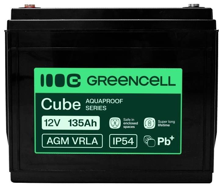 Schwarze Greencell Cube 12V 135Ah AGM VRLA Batterie mit IP54 und Pb+ Kennzeichnung.