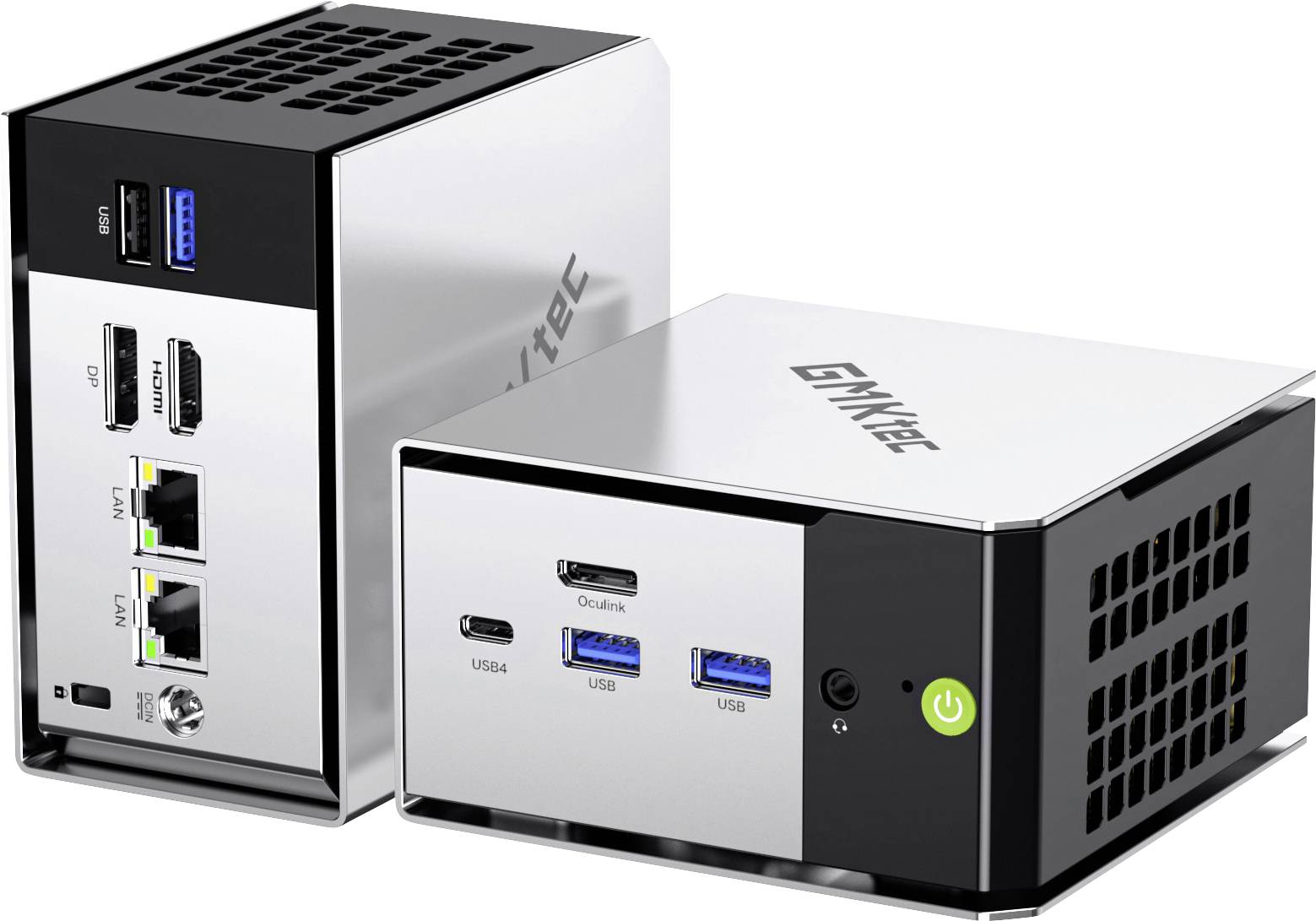 Zwei kompakte GMKtec Mini-PCs von vorne und hinten, wobei Anschlüsse wie USB, USB-C, Ethernet, Audio und der Stromschalter hervorgehoben werden.