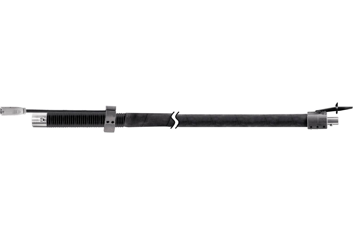 Lange schwarze zylindrische Stange oder Stab mit Metallendverbindungen und Klemmen, horizontal auf weißem Hintergrund dargestellt.