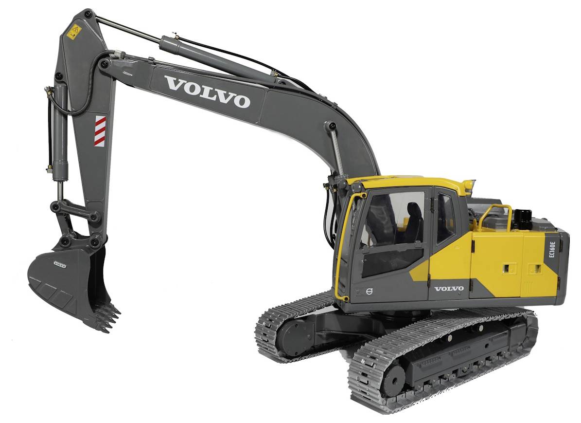 Ein Volvo Kettenbagger mit langem Arm und Schaufel vor weißem Hintergrund, in Seitenansicht dargestellt.
