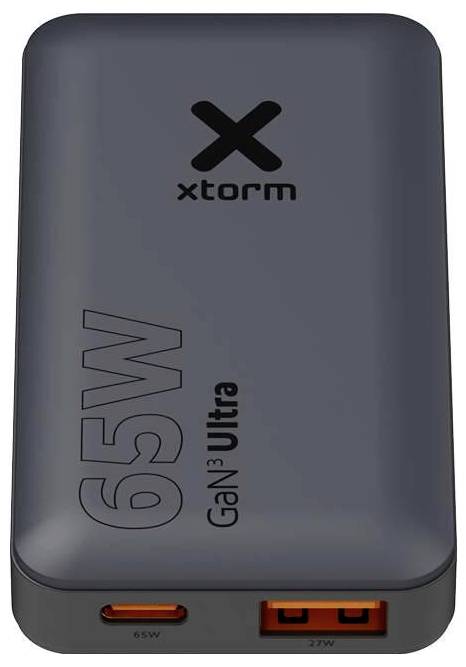 Gray Xtorm GaN Ultra 65W Powerbank mit zwei USB-C- und USB-A-Anschlüssen, die an der unteren Kante sichtbar sind.