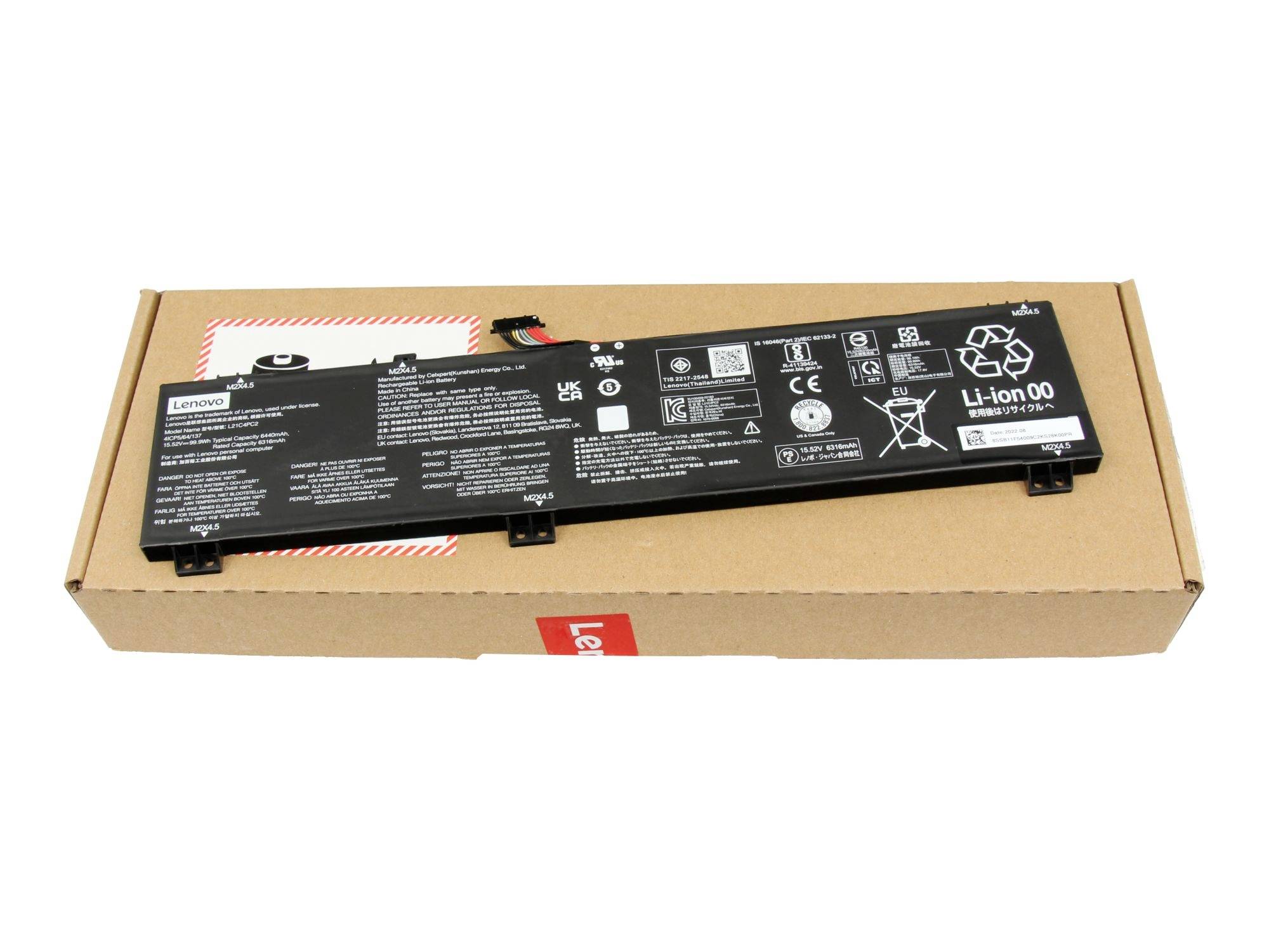 Schwarze Lenovo-Lithium-Ionen-Laptop-Batterie in einem Karton, auf ihrer Verpackung mit Warn- und Recycling-Symbolen dargestellt.