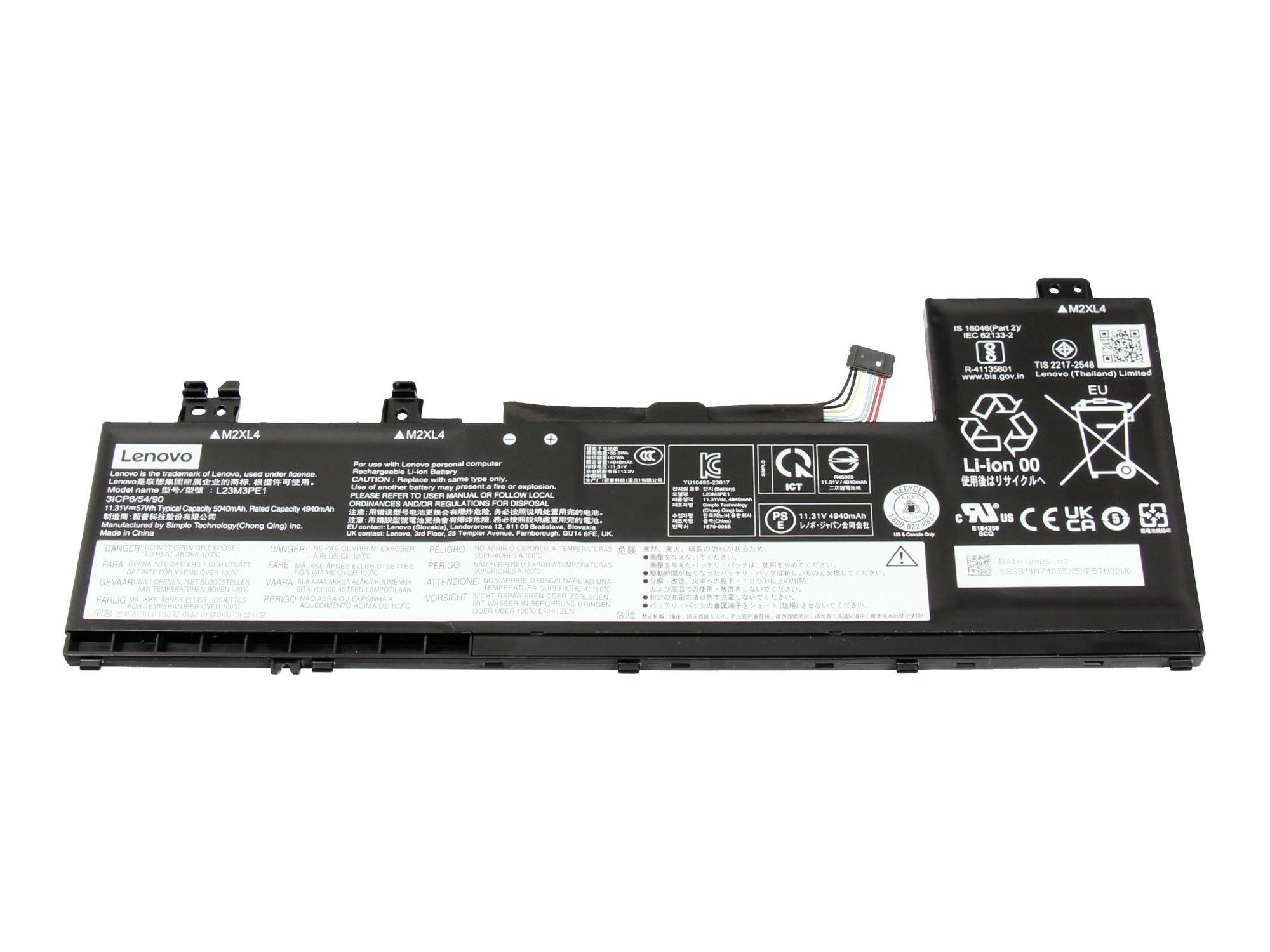 Lenovo Laptop-Akkupack mit Etikett und Anschluss auf weißem Hintergrund.