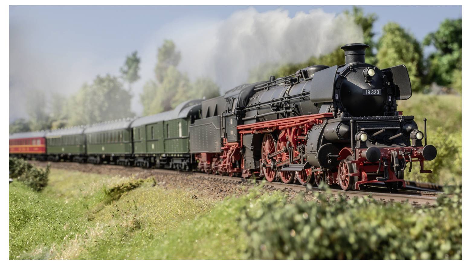 Märklin 038327 H0 Dampflokomotive 18 323