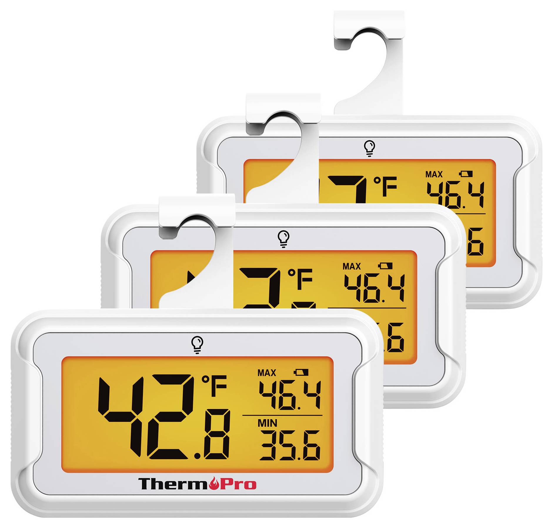 Drei hängende ThermoPro-Digitalthermometer übereinander gestapelt, jedes mit Temperaturanzeigen auf orangefarbenen LCD-Bildschirmen.