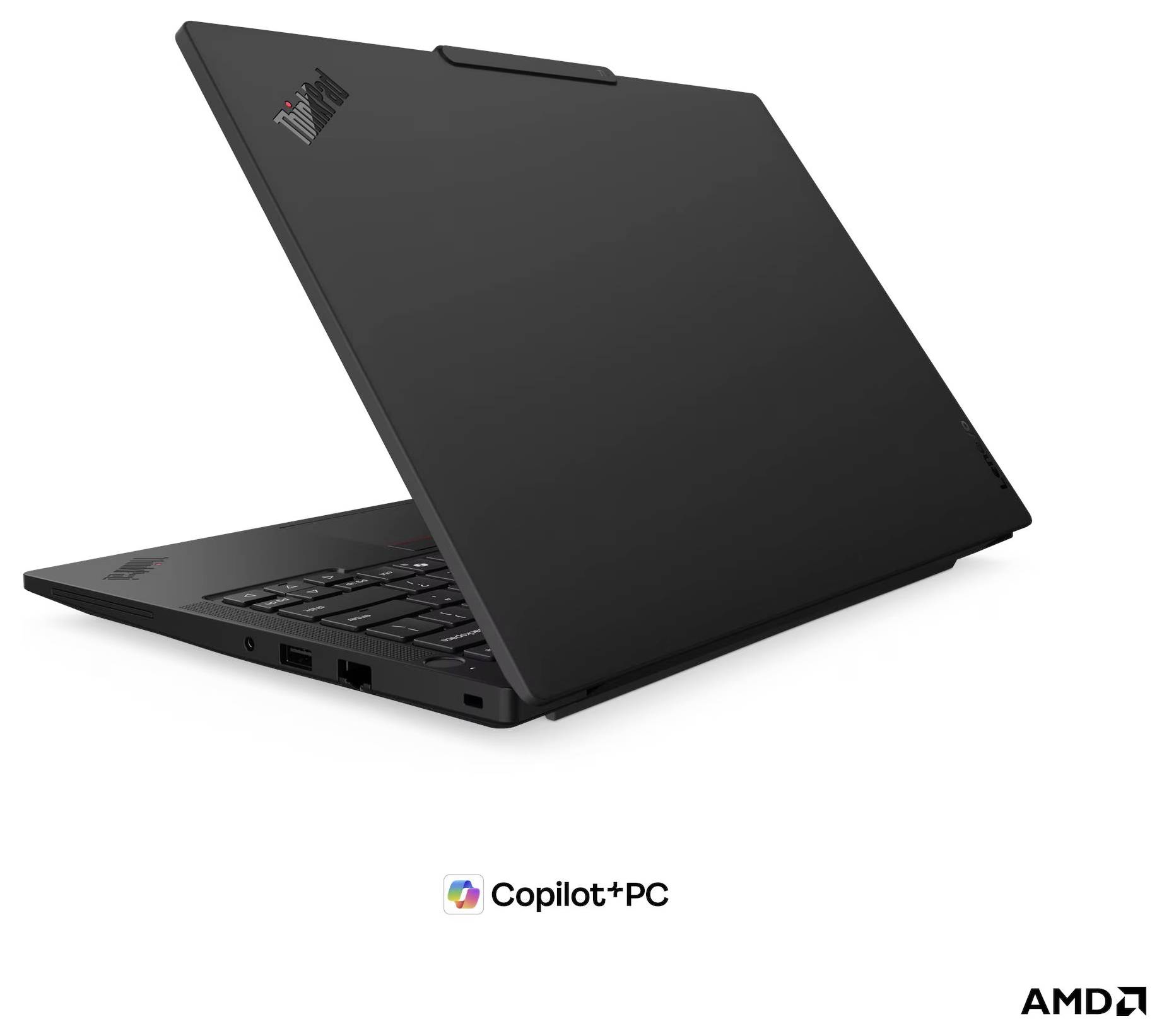Schwarzer Lenovo ThinkPad Laptop, teilweise offen auf weißem Hintergrund gezeigt, mit Copilot+ PC und AMD Logos darunter.