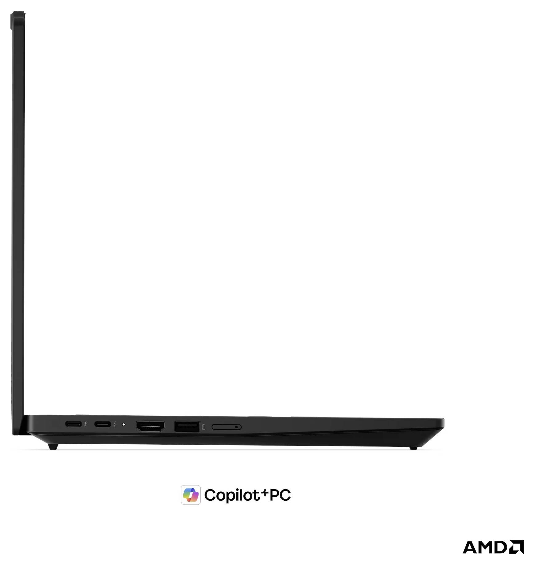 Seitenansicht eines schlanken schwarzen Laptops, die Anschlüsse und die Logos von Copilot+ PC und AMD zeigt.