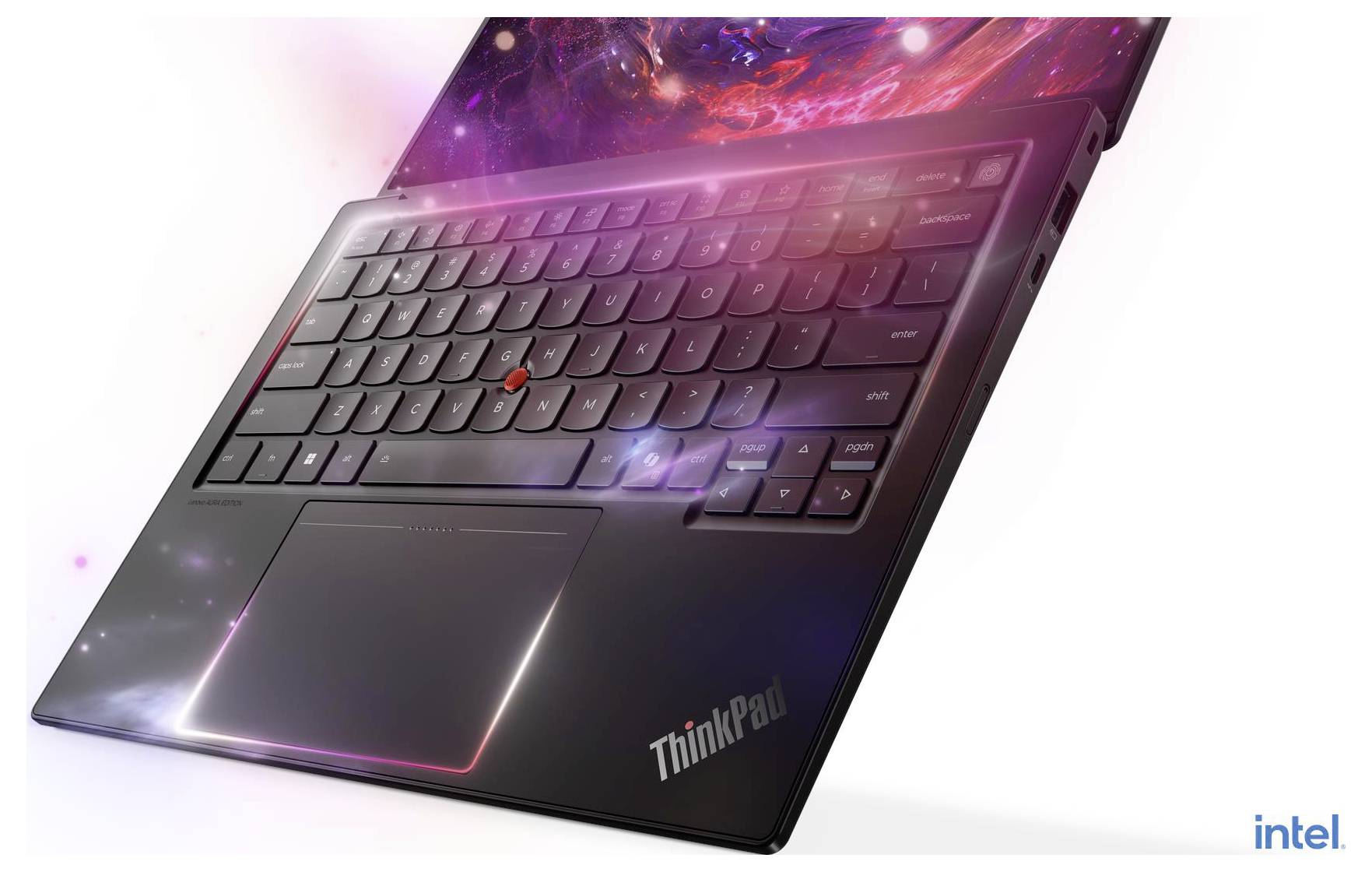 Geneigtes Lenovo ThinkPad-Laptop mit beleuchteter Tastatur und großem Touchpad auf weißem Hintergrund, mit Intel-Logo unten rechts.