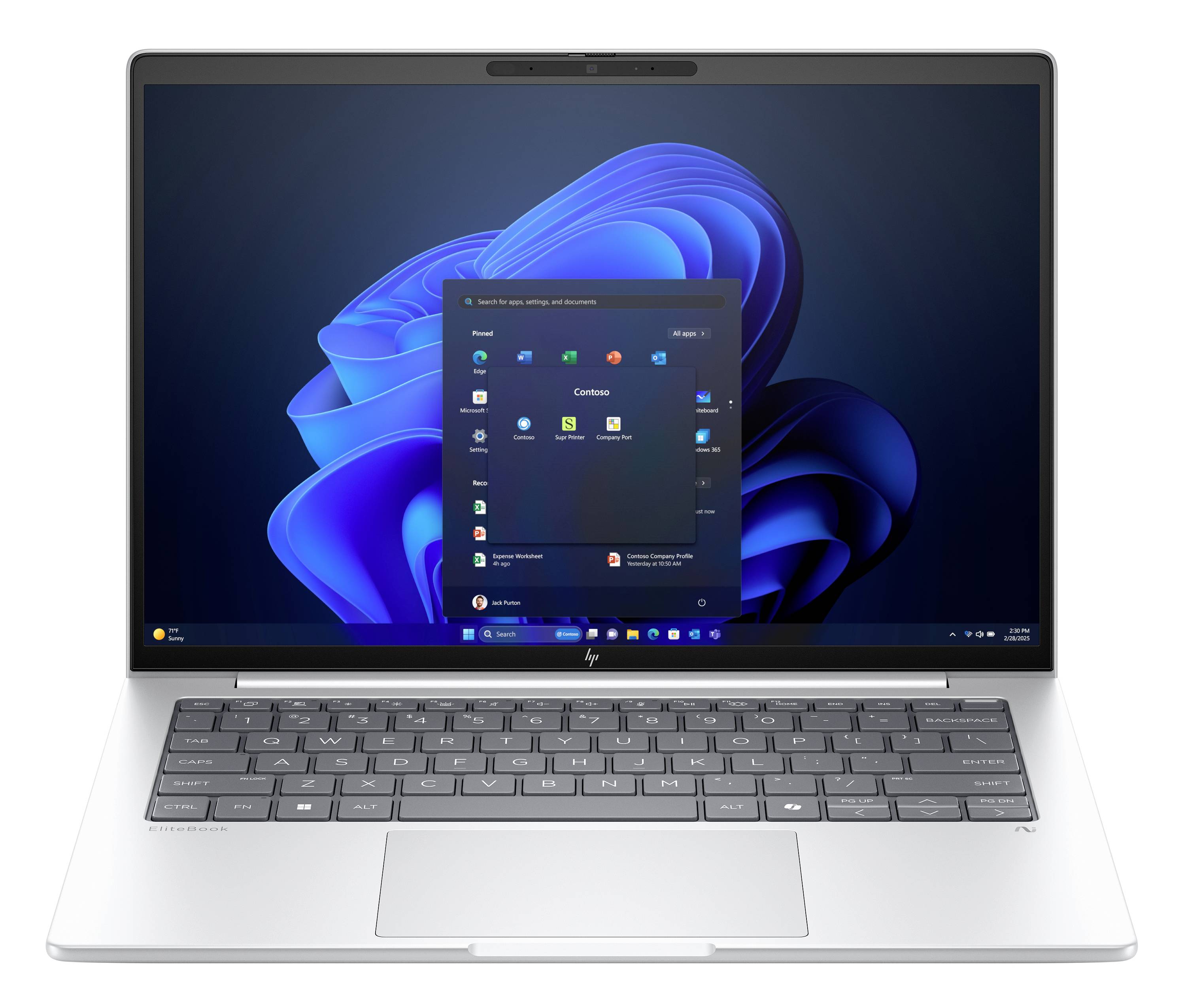 Ein silberner Laptop zeigt den Windows 11-Desktop mit dem geöffneten Startmenü auf einem blauen abstrakten Hintergrundbild an.