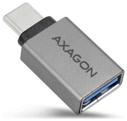 Nahaufnahme eines silbernen Axxagon USB-C-zu-USB-A-Adapter-Dongles auf weißem Hintergrund.