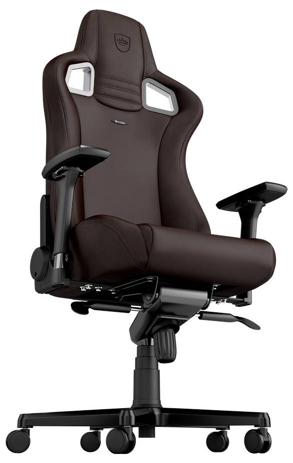 Brauner ergonomischer Drehbürostuhl mit hoher Rückenlehne, Kopfstütze, Armlehnen und fünf Lenkrollen auf weißem Hintergrund.