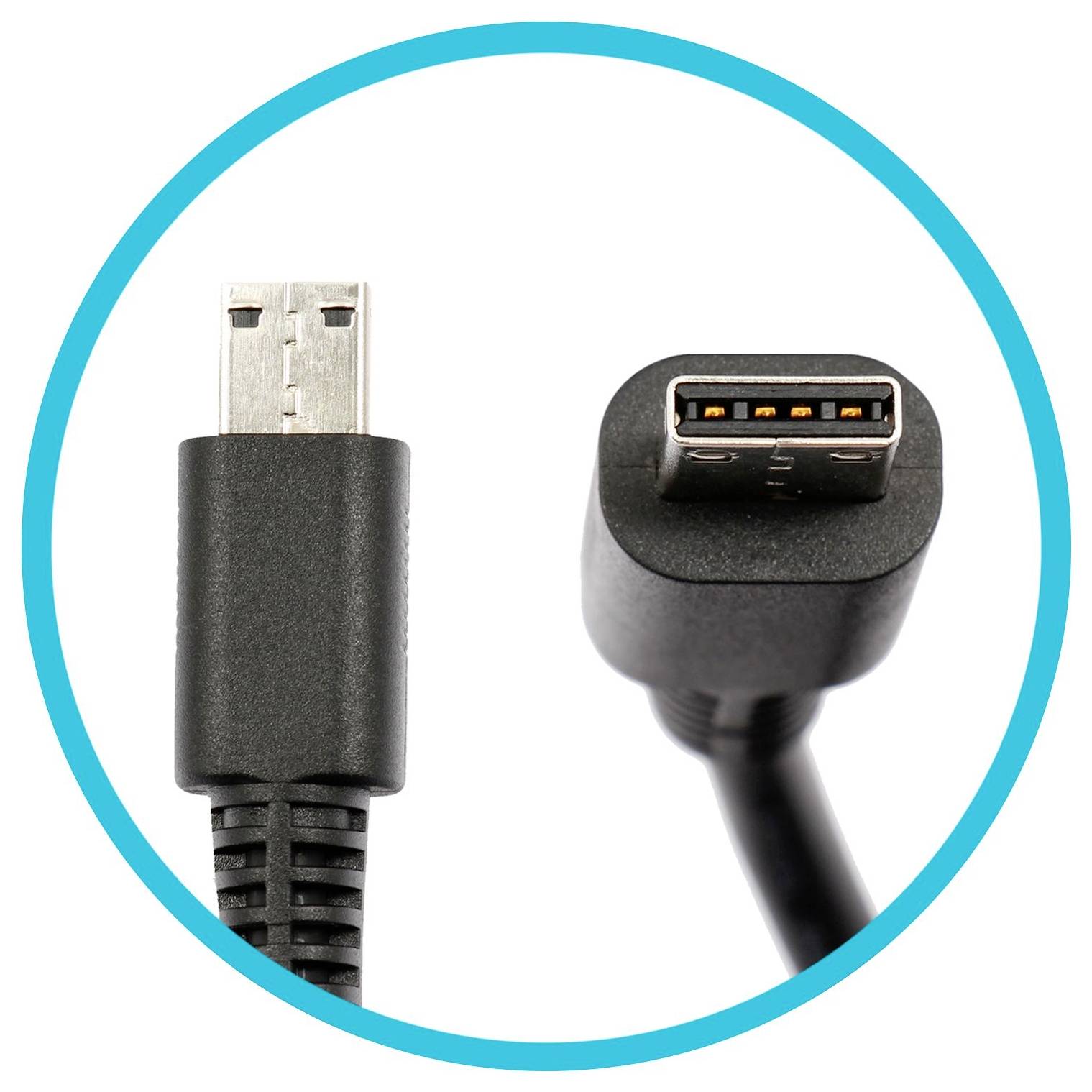 Nahaufnahme eines USB-Kabels mit einem Micro-USB-Stecker auf der linken Seite und einem USB-A-Buchsenconnector auf der rechten Seite, gezeigt in einem blauen Kreis.