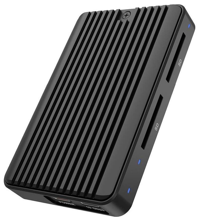 Zwei kompakte schwarze GMKtec Mini-PCs nebeneinander in schräger Ansicht, die Vorderseiten- und Seitenports zeigen, darunter Ethernet, USB, HDMI und einen Stromschalter.