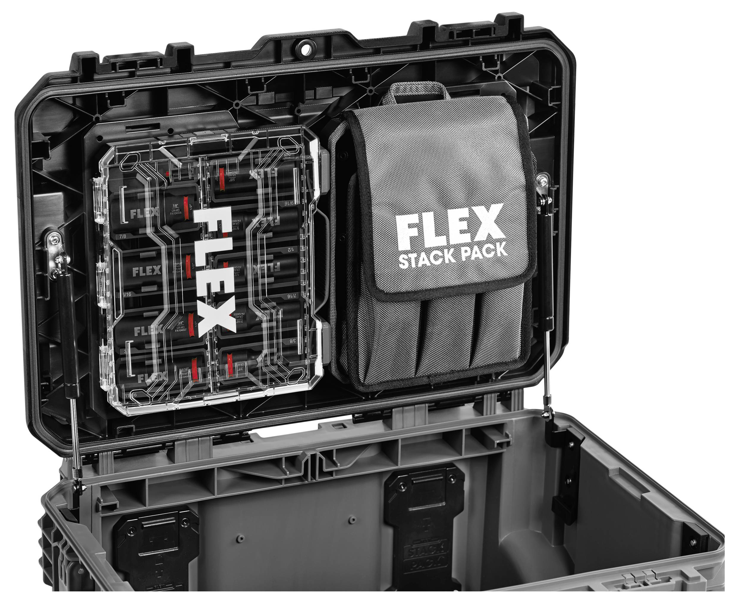 Offene robuste schwarze Aufbewahrungskiste mit einem Flex Stack Pack-Organizer, der an der Innenseite des Deckels befestigt ist, und sichtbaren Kunststofffächern in der Basis.