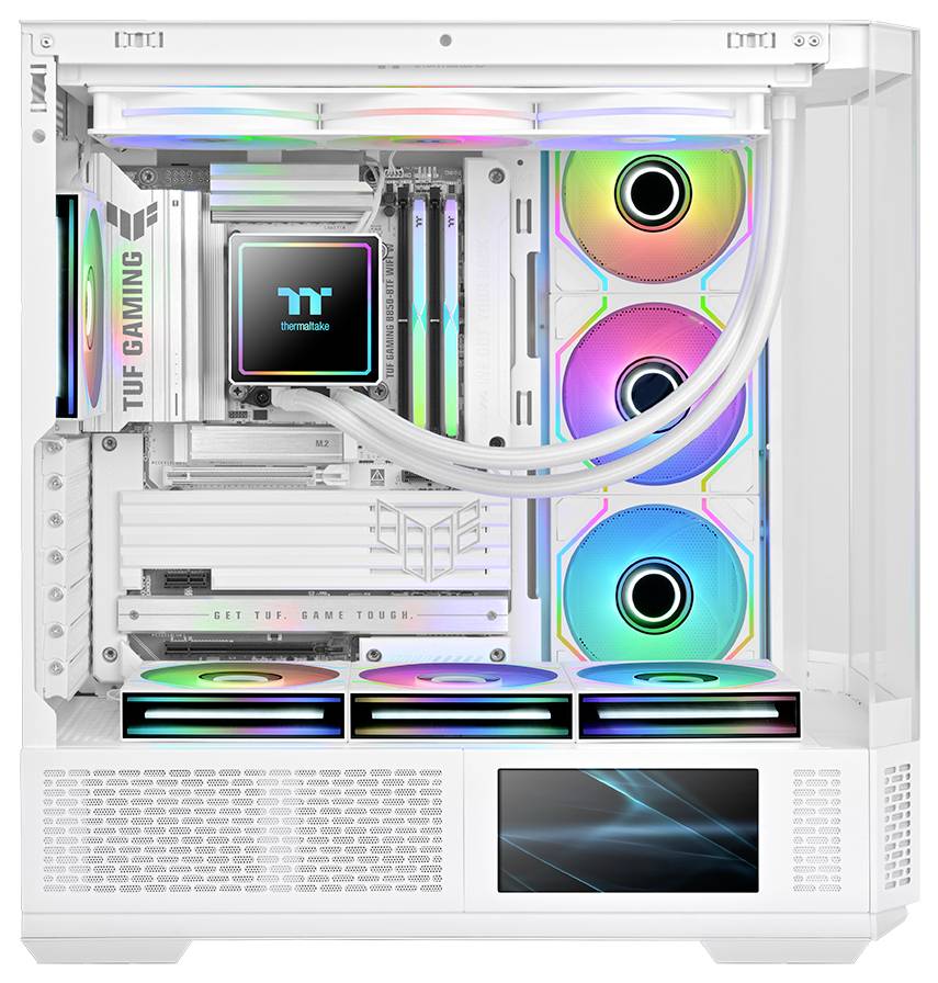 Weißer Gaming-PC-Tower mit regenbogenbeleucheten Lüftern, Flüssigkeitskühlung und sichtbarem ASUS TUF Gaming-Branding im Gehäuse.
