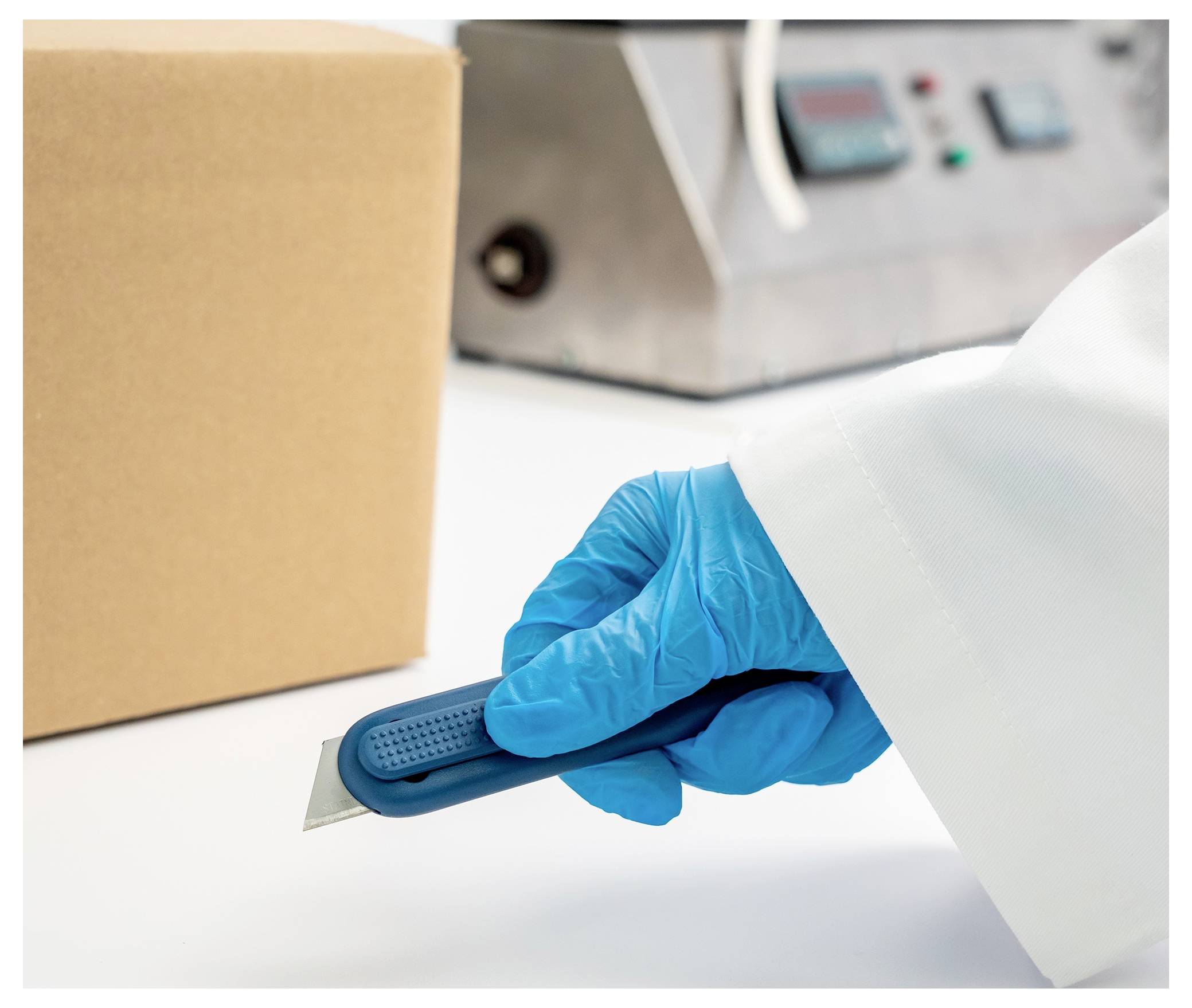 PHC E12205-4-01 Auto-Retract Volo™ MD Sicherheitsmesser (Klinge mit spitzer Spitze) 1St.
