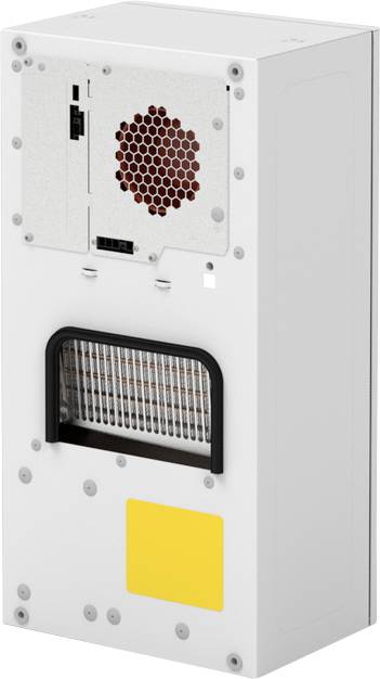 Weißes rechteckiges elektronisches Gehäuse mit belüfteten Lüftergittern, Anschlussausschnitten und einem gelben Etikett auf der Vorderseite.