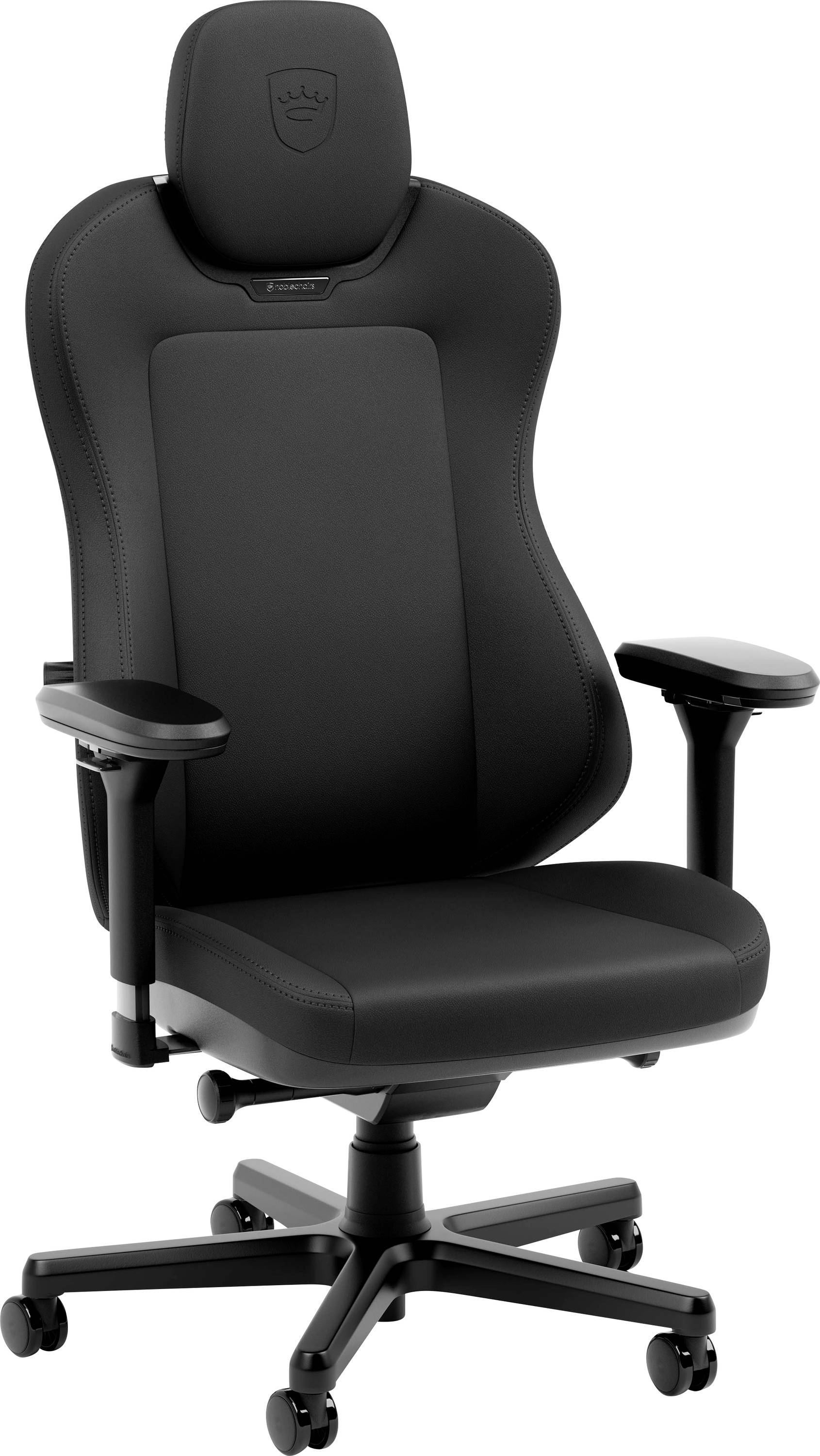 Schwarzer ergonomischer Bürostuhl mit Kopfstütze, gepolstertem Sitz und Rückenlehne, verstellbaren Armlehnen und fünfrädriger Basis auf weißem Hintergrund