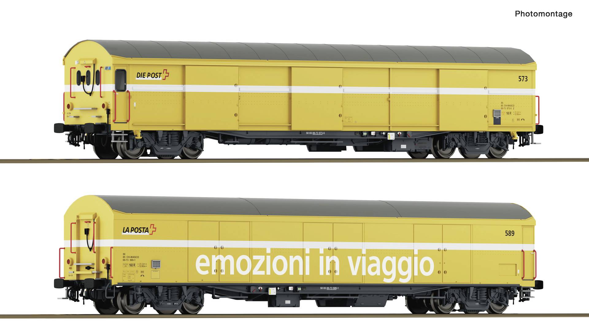 Gelbe Eisenbahn-Güterwagen nebeneinander; der untere Wagen hat großen weißen Text „emozioni in viaggio