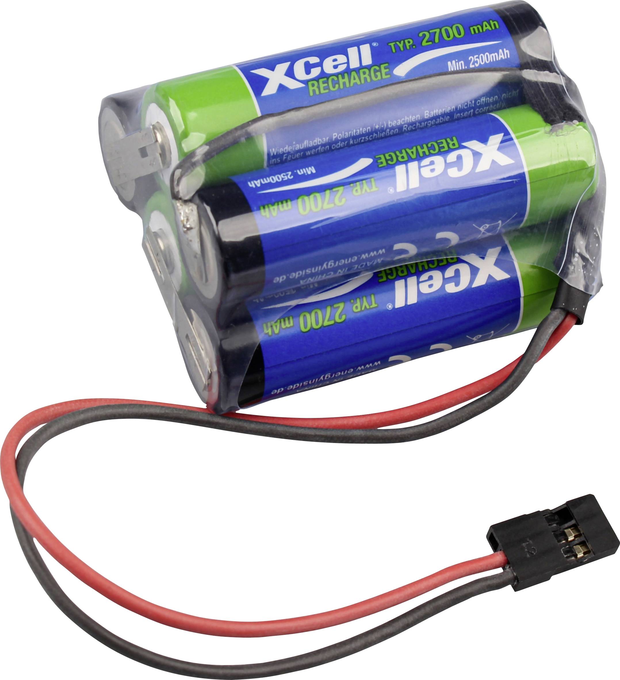 Batteriepaket aus vier wiederaufladbaren Xcell-Zellen, in Schrumpffolie eingewickelt, mit roten und schwarzen Stromkabeln, die an einem Stecker enden.