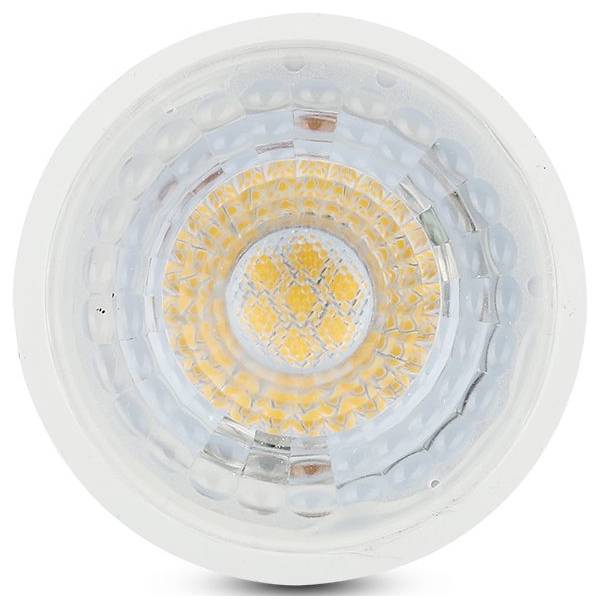 Nahaufnahme einer runden, bündig eingelassenen LED-Leuchte mit klarer Linse und warm leuchtenden Bernstein-LEDs im Inneren.