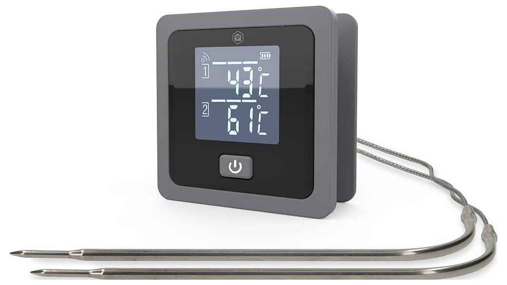 Digitales Dual-Sonden-Thermometer mit zwei Temperaturanzeigen von 43°C und 61°C, angezeigt auf einer schwarzen Steuereinheit mit angebrachten Metallsonden.