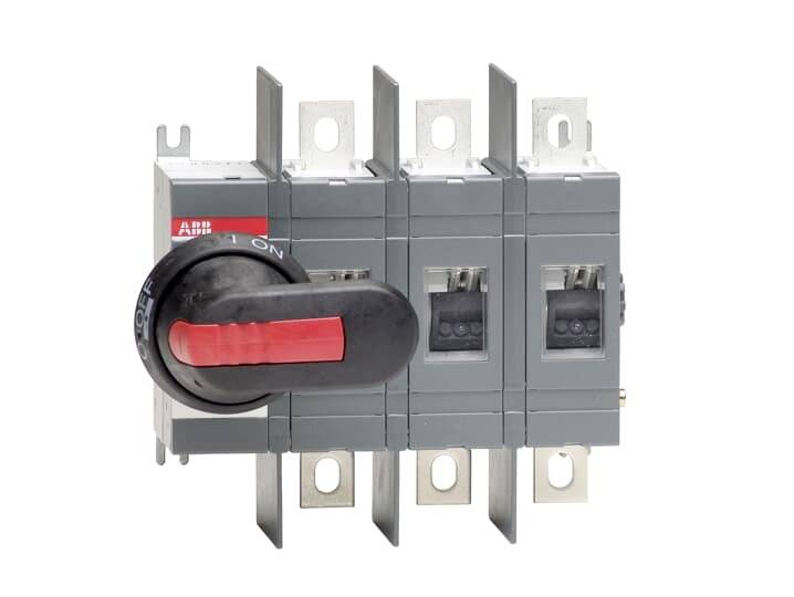 ABB dreipoliger Trennschalter mit schwarzem und rotem EIN/AUS-Griff auf weißem Hintergrund.