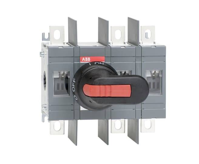 ABB Elektroschalter mit schwarzem und rotem Drehgriff, Vorderansicht auf weißem Hintergrund.