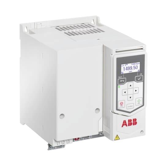 ABB-Frequenzumrichter mit digitaler Bedienplatine zeigt „1499.50
