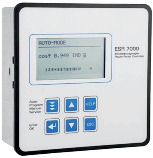 Vorderansicht eines ESR 7000 Leistungsfaktor-Reglers mit LCD-Display, das 