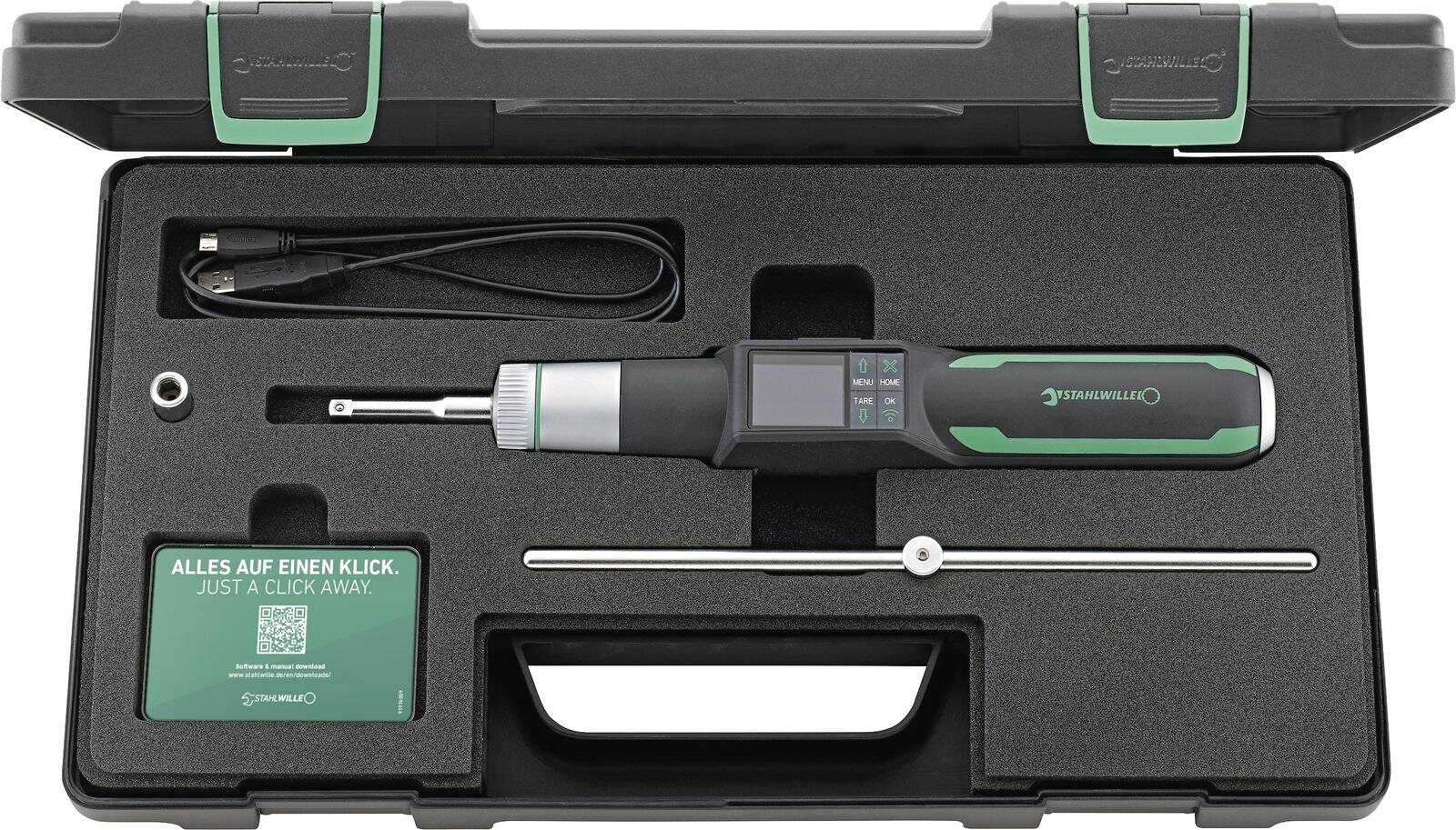 Kofferdeckel mit einem digitalen Drehmomentschraubendreher, Ladekabel, Verlängerungsstab und Anweisungskarte in Schaumstoff-Einsatz öffnen.