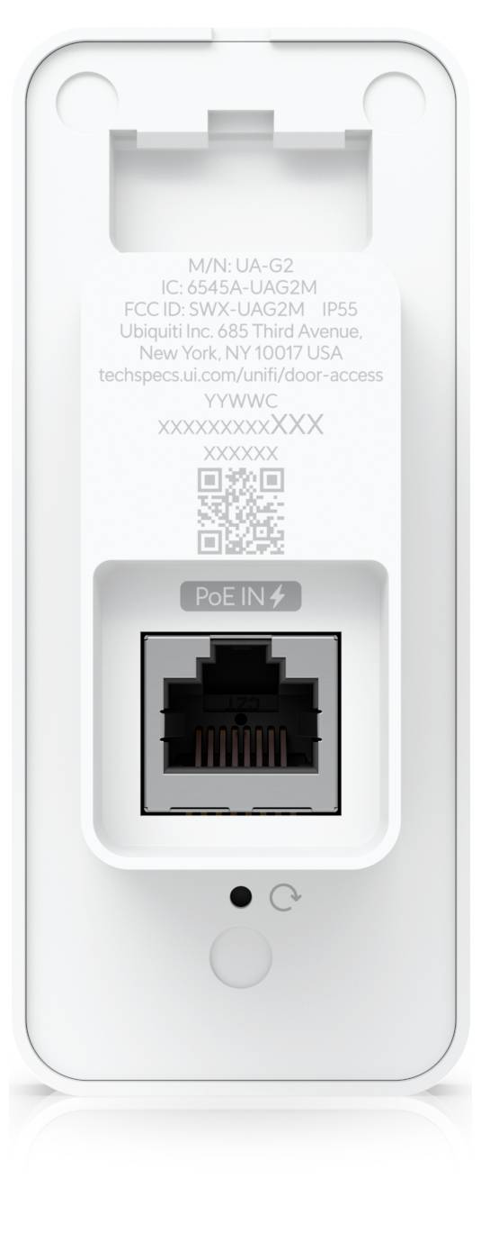 Rückansicht eines weißen, wandmontierten UniFi-Zugriffspunkts mit Ethernet-Anschluss, Reset-Taste, QR-Code und gedruckten Modell- und Setupinformationen.