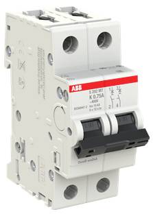 Zweipoliger ABB-Leitungsschutzschalter mit weißem und schwarzem Gehäuse, rotes ABB-Etikett, dargestellt in Produktansicht auf weißem Hintergrund.