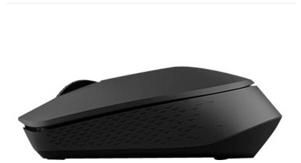 Schwarze kabellose Computermaus in Seitenansicht auf weißem Hintergrund.
