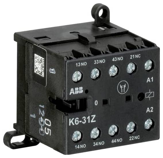 Schwarzes ABB-Schaltrelais K6-31Z mit Schraubanschlüssen, Klemmen A1/A2 und Kontaktbezeichnungen 13NO, 33NO, 43NO, 21NC, 14NO, 34NO, 44NO, 22NC.