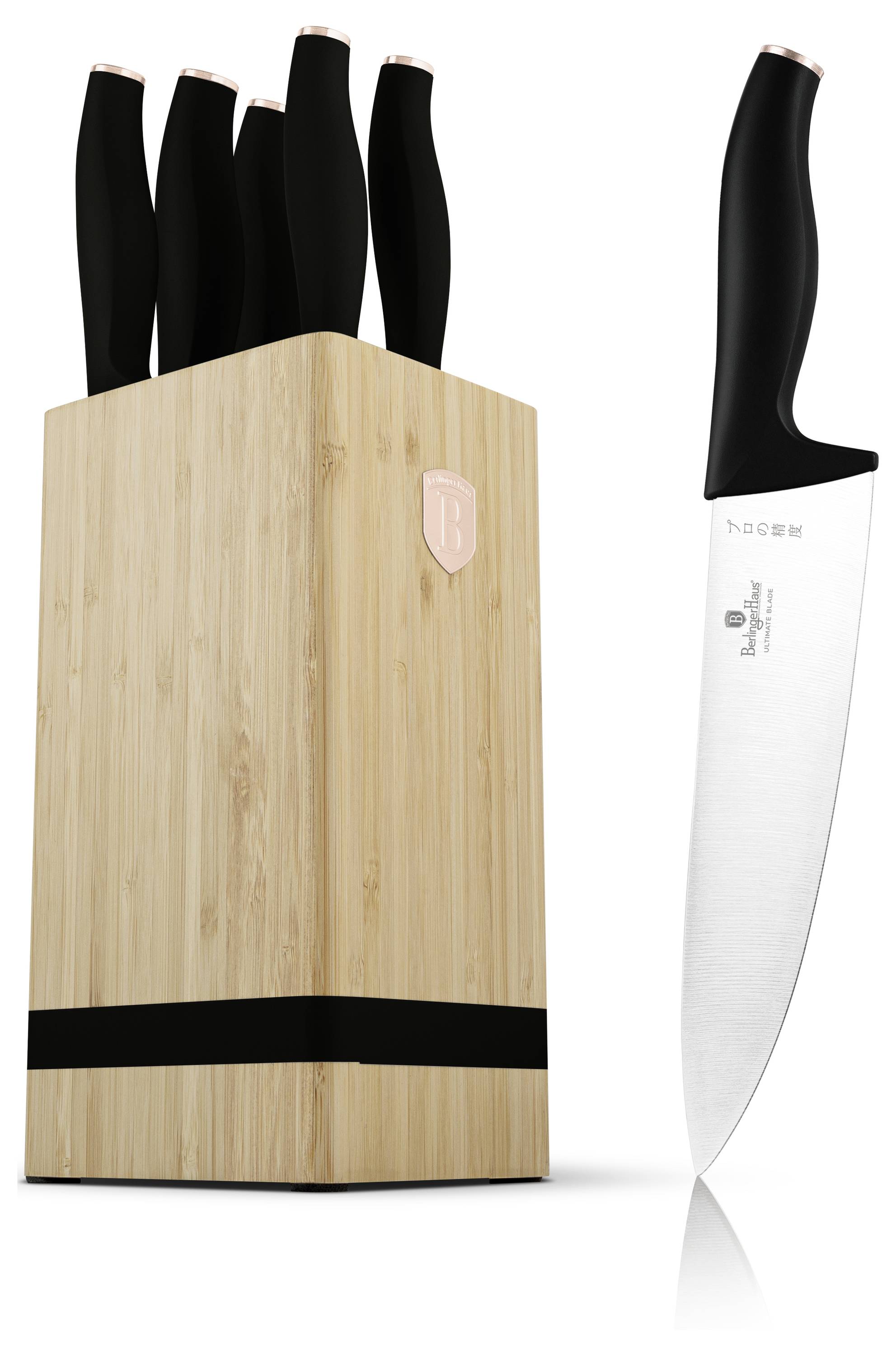 Messerklotzset mit fünf Messern mit schwarzen Griffen in einem Holzblock sowie ein daneben gezeigtes Kochmesser mit silberner Klinge.