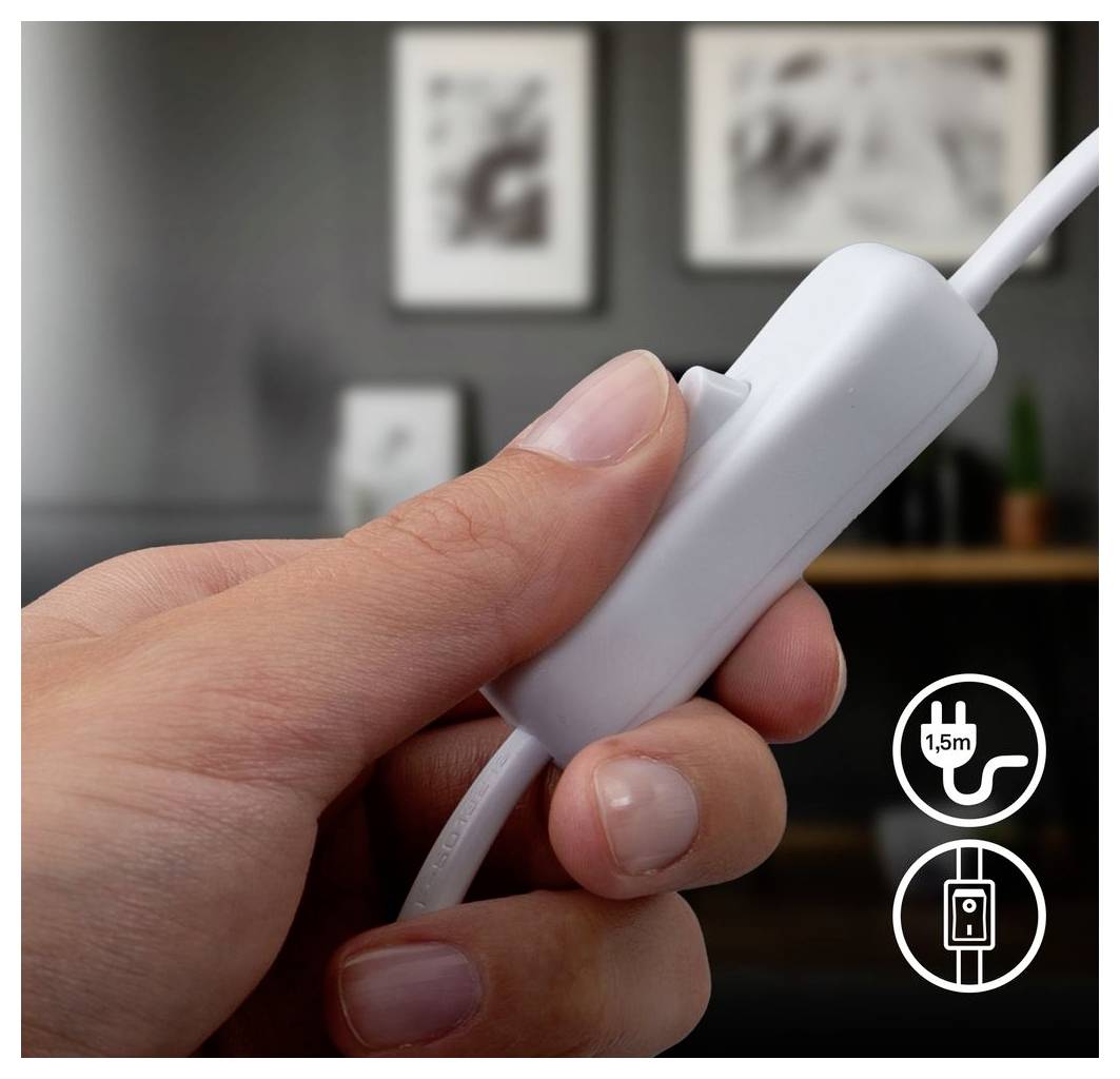 Nahaufnahme einer Hand, die den Inline-Schalter an einem weißen Lampenkabel drückt, mit Symbolen, die den Abstand von 1,5 m und den Schalterstandort anzeigen.